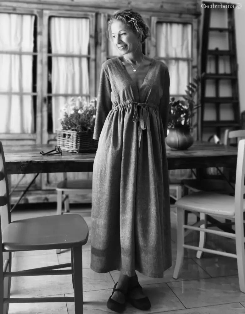 Abito estivo con maniche in lino grigio abito donna