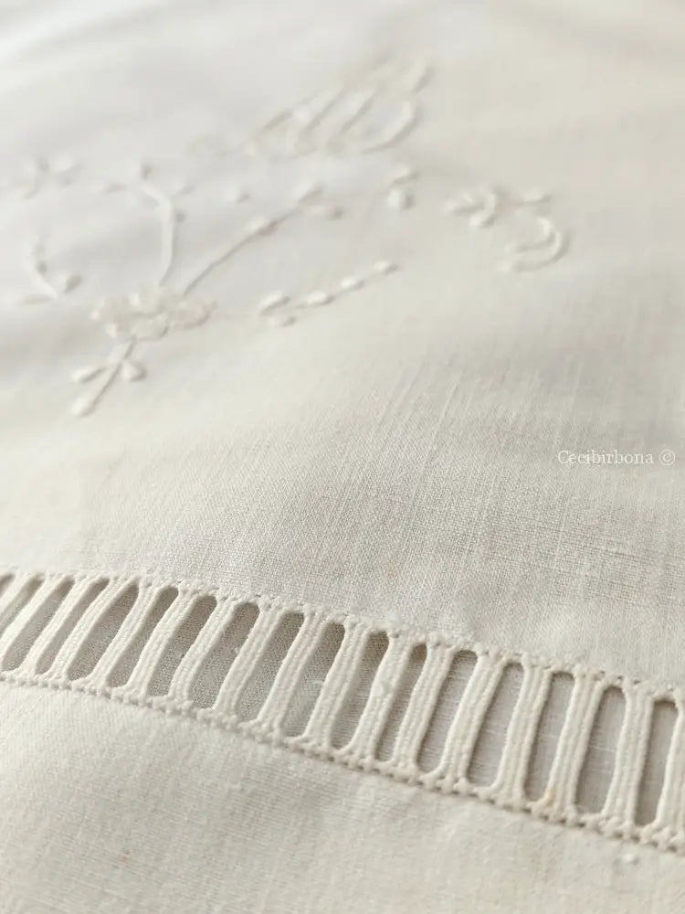 Asciugamano in lino antico con monogramma AB Asciugamano in lino antico