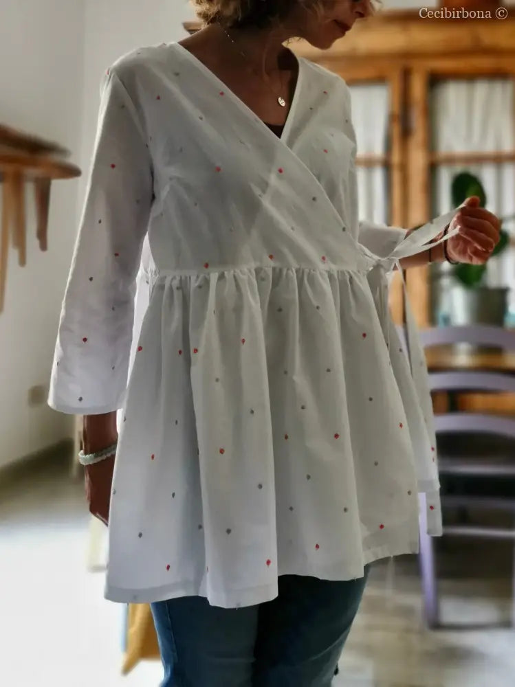 Camicia bianca incrociata a pois (Ref. 149) Media camicia donna