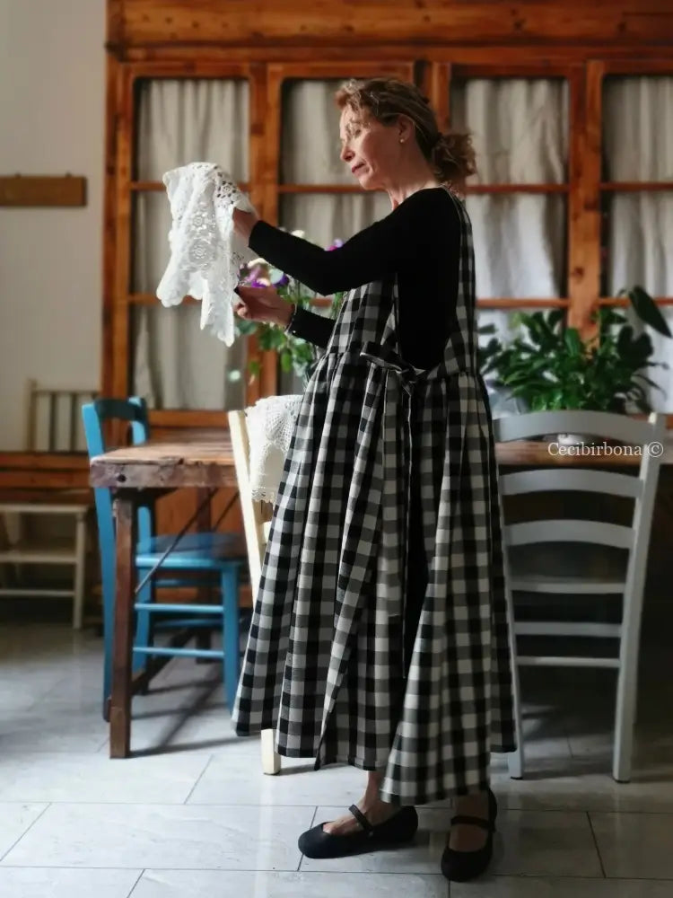 Grembiule a quadri neri (Ref. 396) grembiule donna tessuti moderni