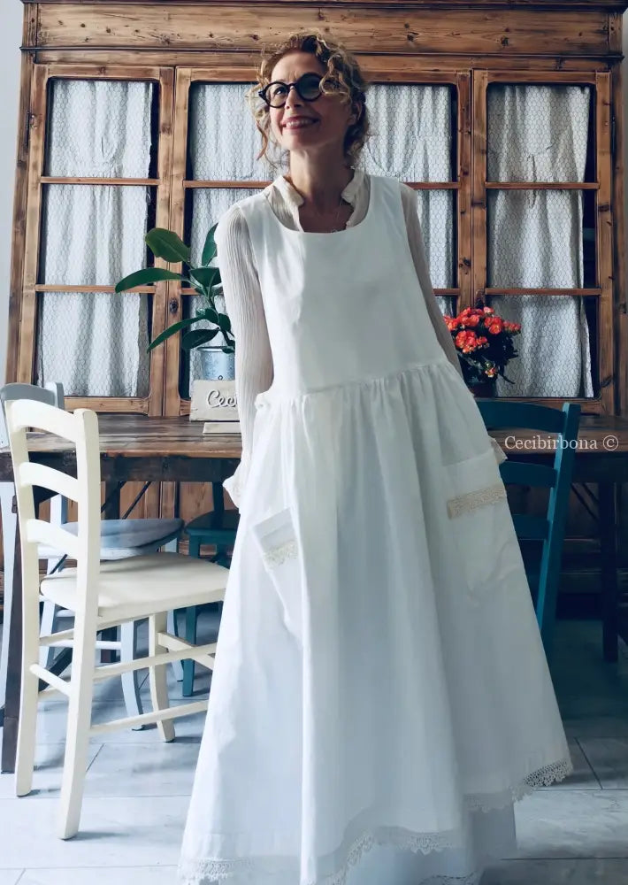 Grembiule da cucina con pizzo beige (Ref. 20) grembiule donna tessuti antichi