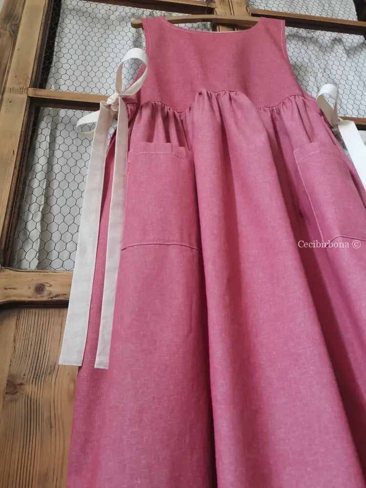 Grembiule donna rosso ciliegia con lacci panna (Ref. 316) grembiule donna tessuti moderni