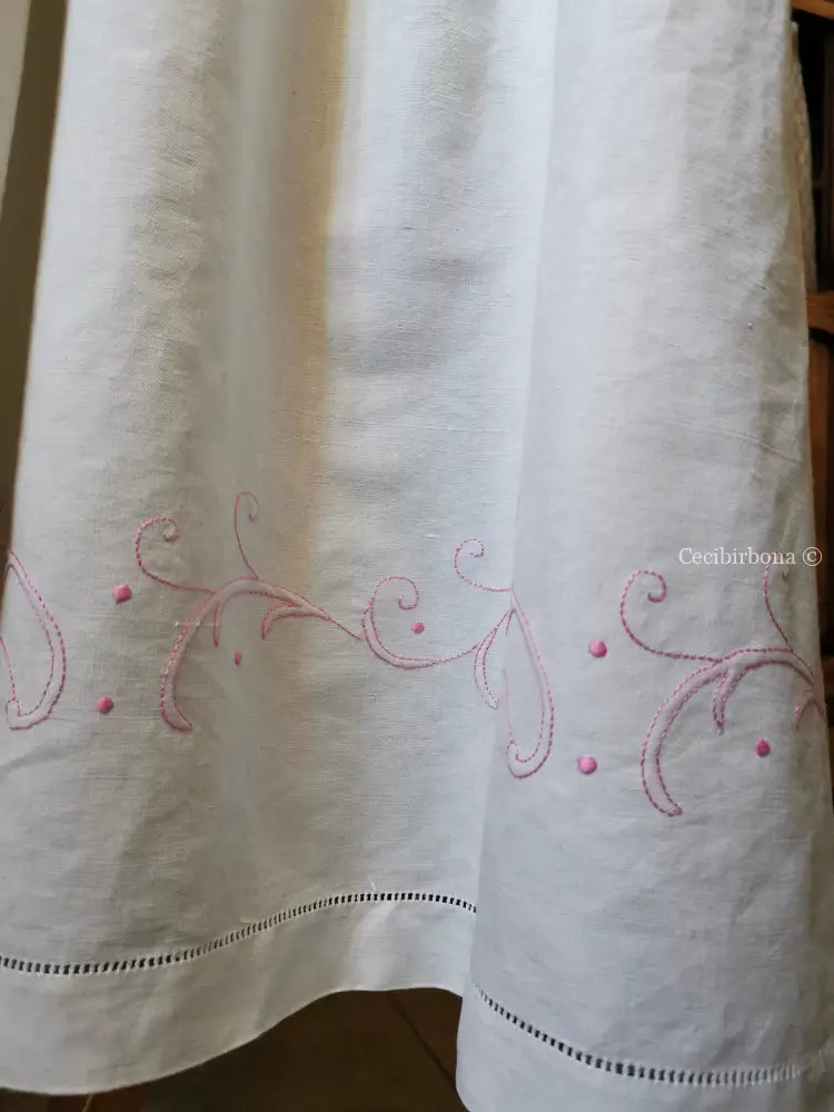 Grembiule in lino antico con ricamo in rosa (Ref. 92) grembiule donna tessuti antichi