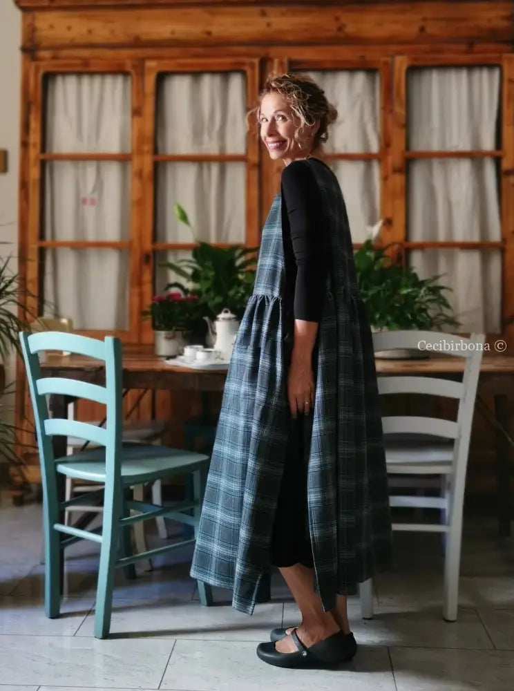 Grembiule in pura lana tartan grigia e azzurro (Ref. 416) grembiule donna tessuti moderni
