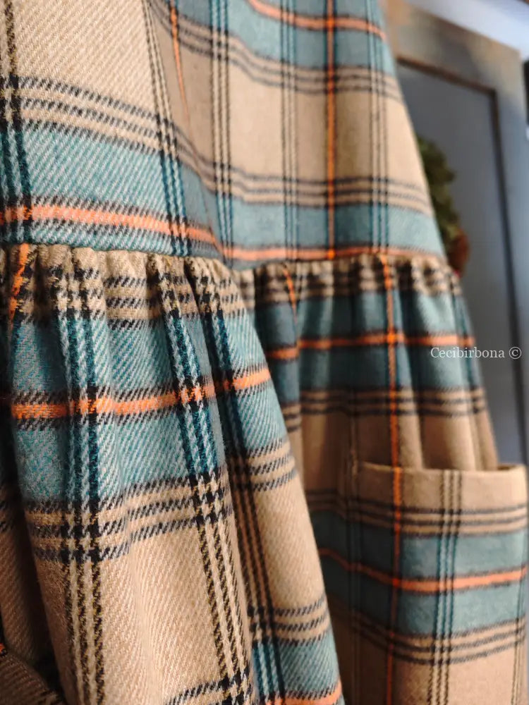 Grembiule in tartan marrone e azzurro (Ref. 362) grembiule donna tessuti moderni