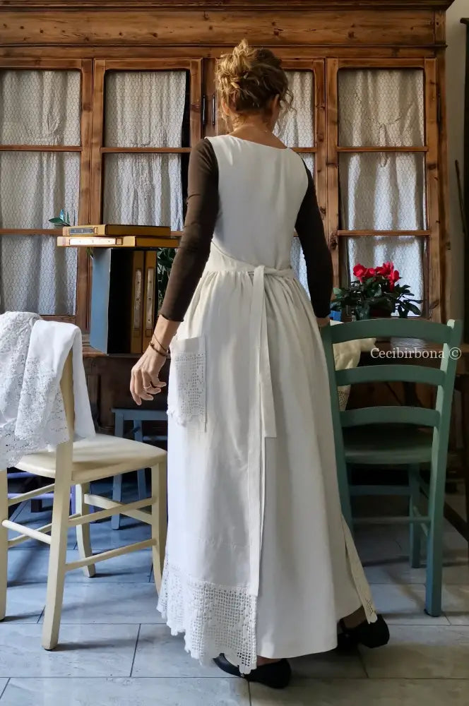 Grembiule per donna da cucina con balza ad uncinetto (Ref. 127) grembiule donna tessuti antichi