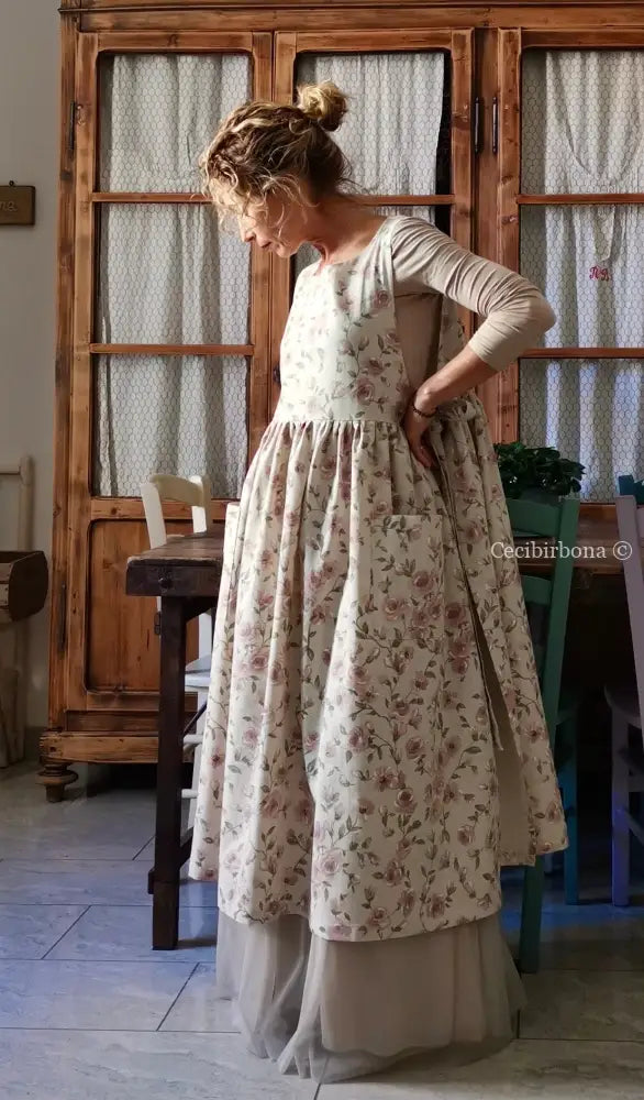 Grembiule romantico con le rose di campagna (Ref. 164) grembiule donna tessuti moderni
