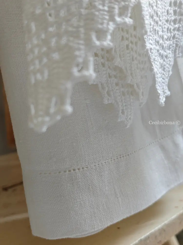 Telo in lino con balza all’uncinetto 4/4 Tende