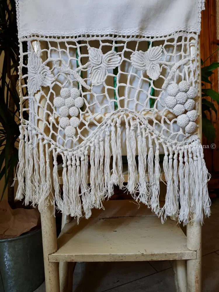 Tenda con balza con grappoli d’uva biancheria antica per la casa