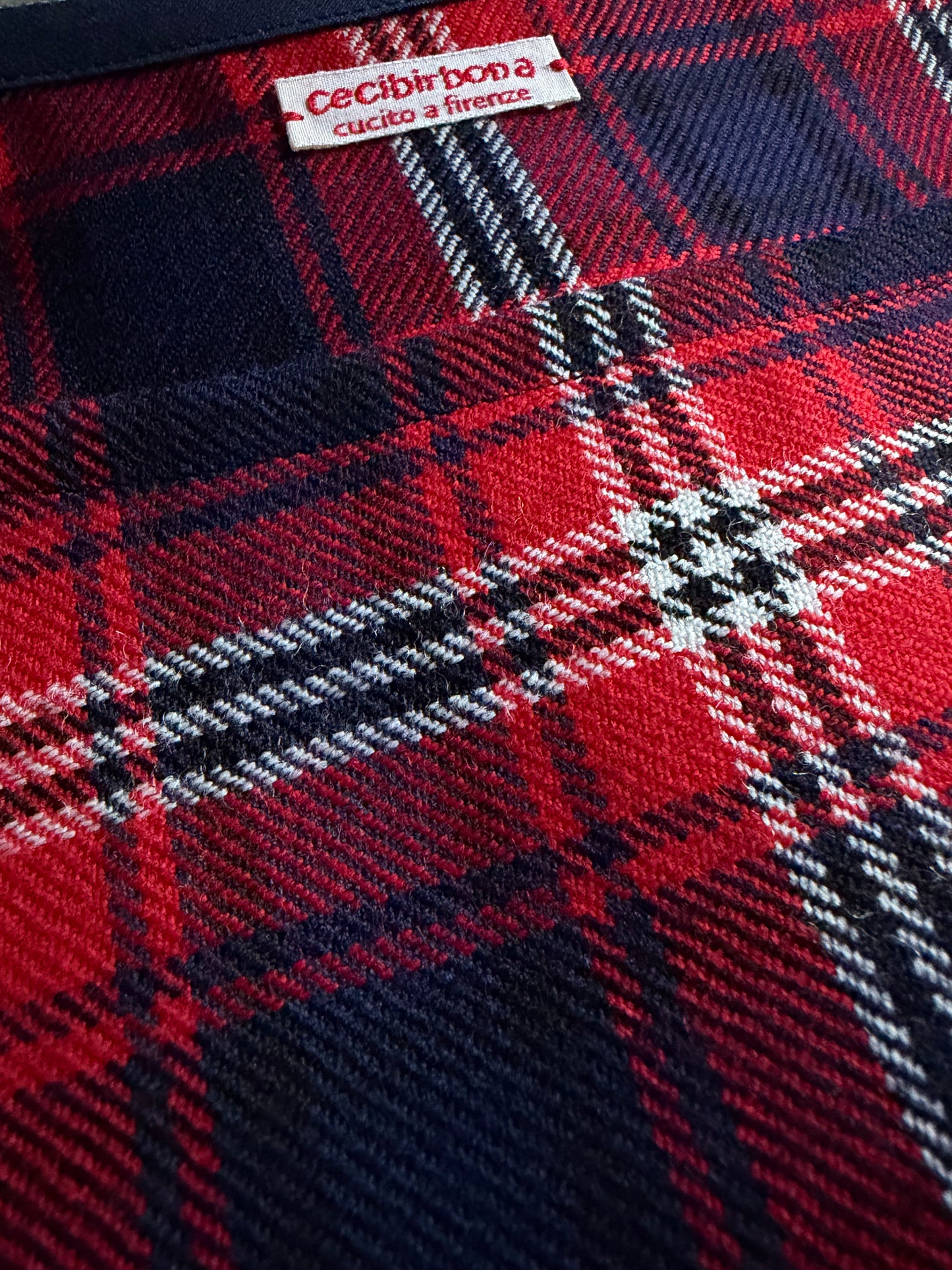 Grembiule in pura lana tartan rossa e blu (Ref. 548)