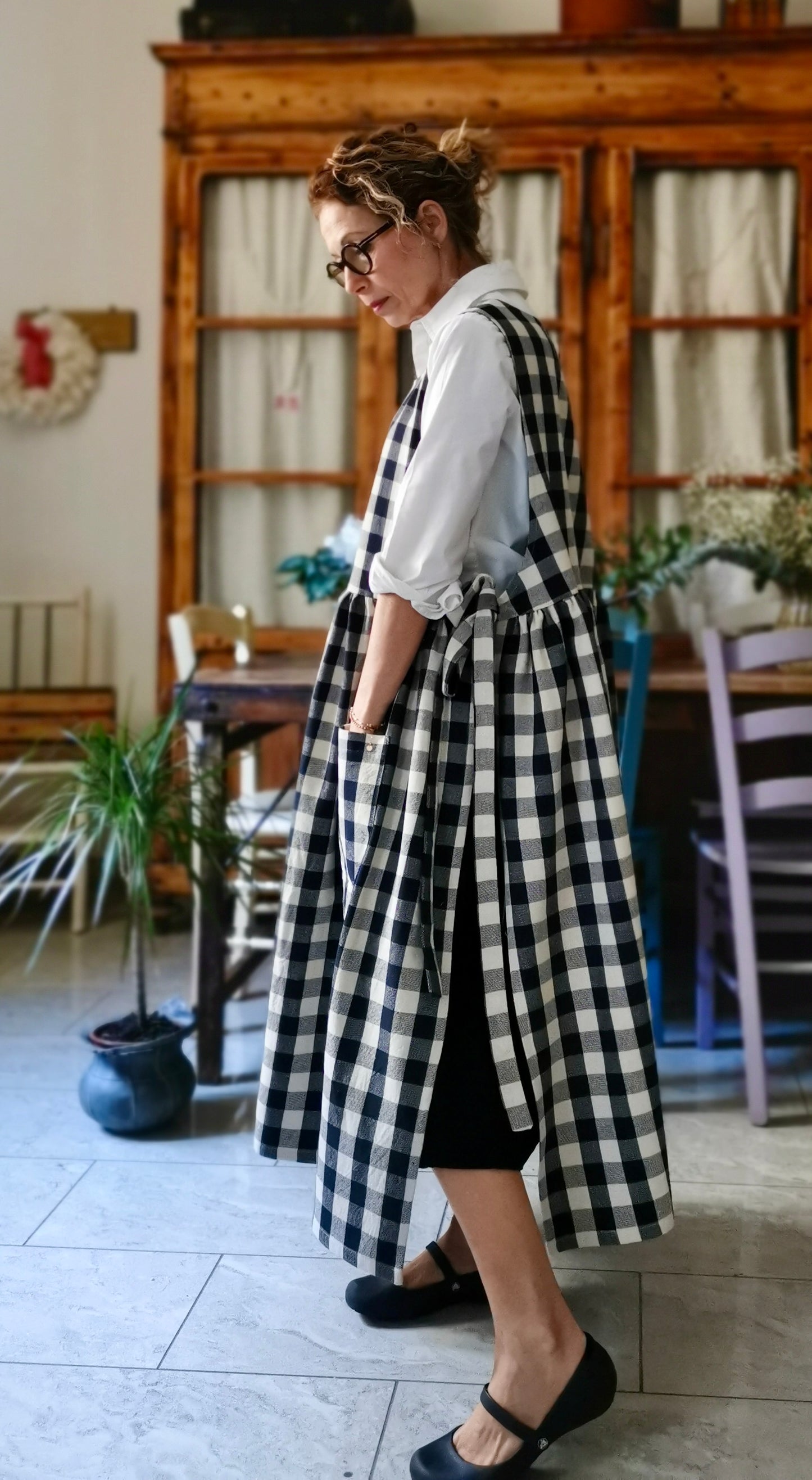 Grembiule in cotone a quadri blu e panna (Ref. 488)