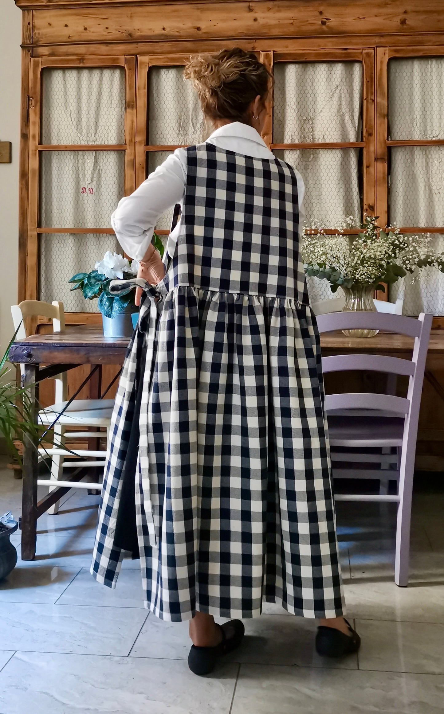 Grembiule in cotone a quadri blu e panna (Ref. 488)