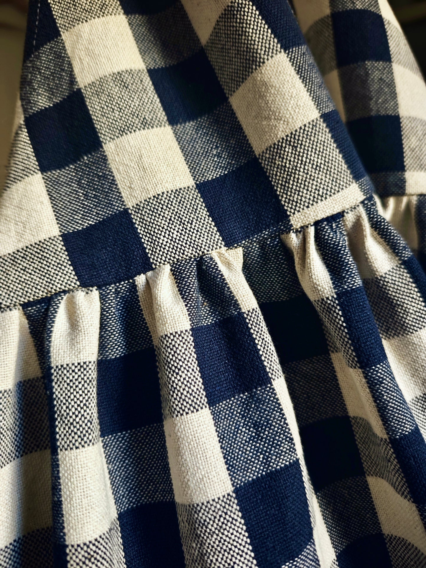 Grembiule in cotone a quadri blu e panna (Ref. 488)