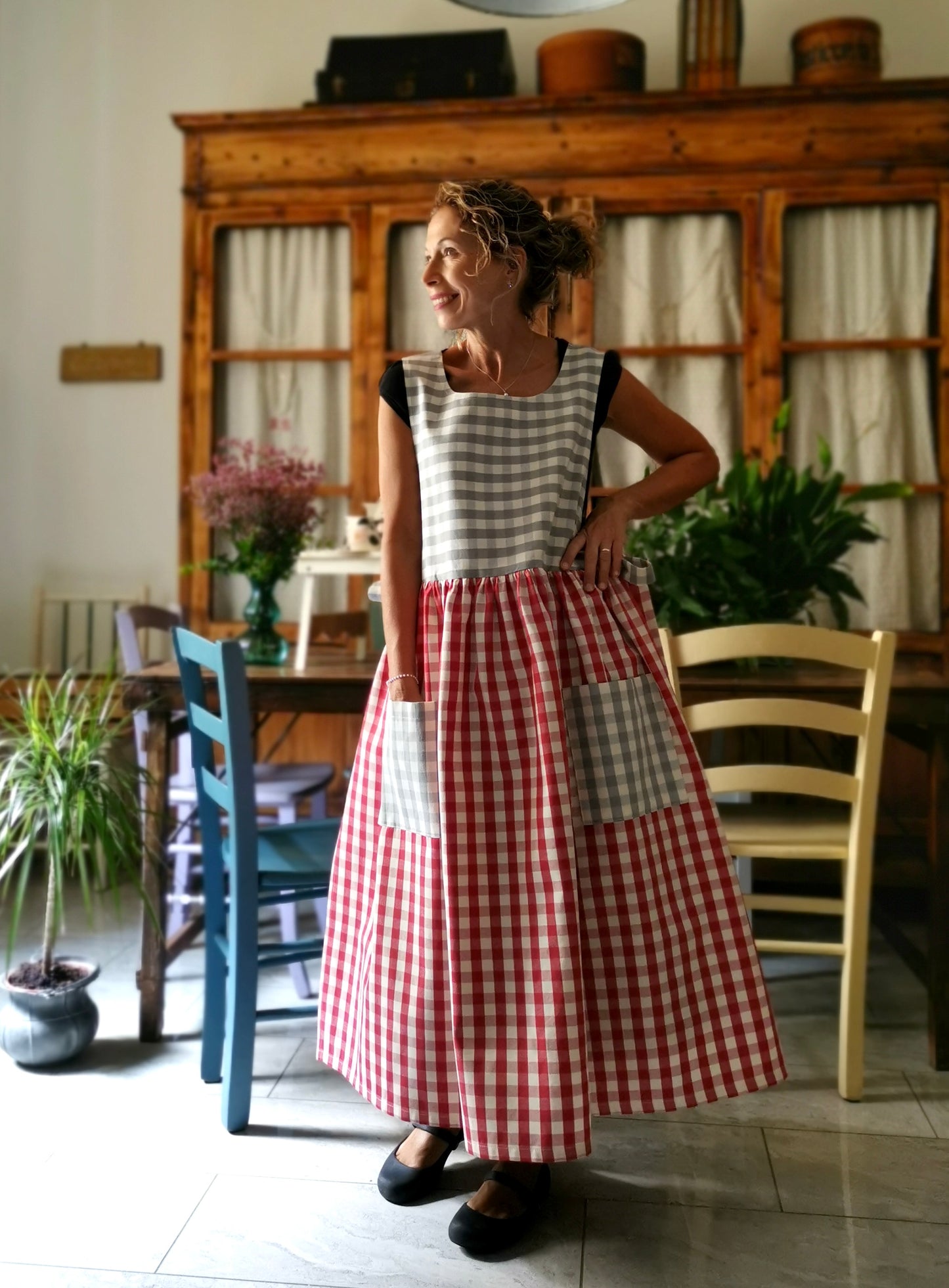 Grembiule patchwork a quadri rossi e grigi (Ref. 531)