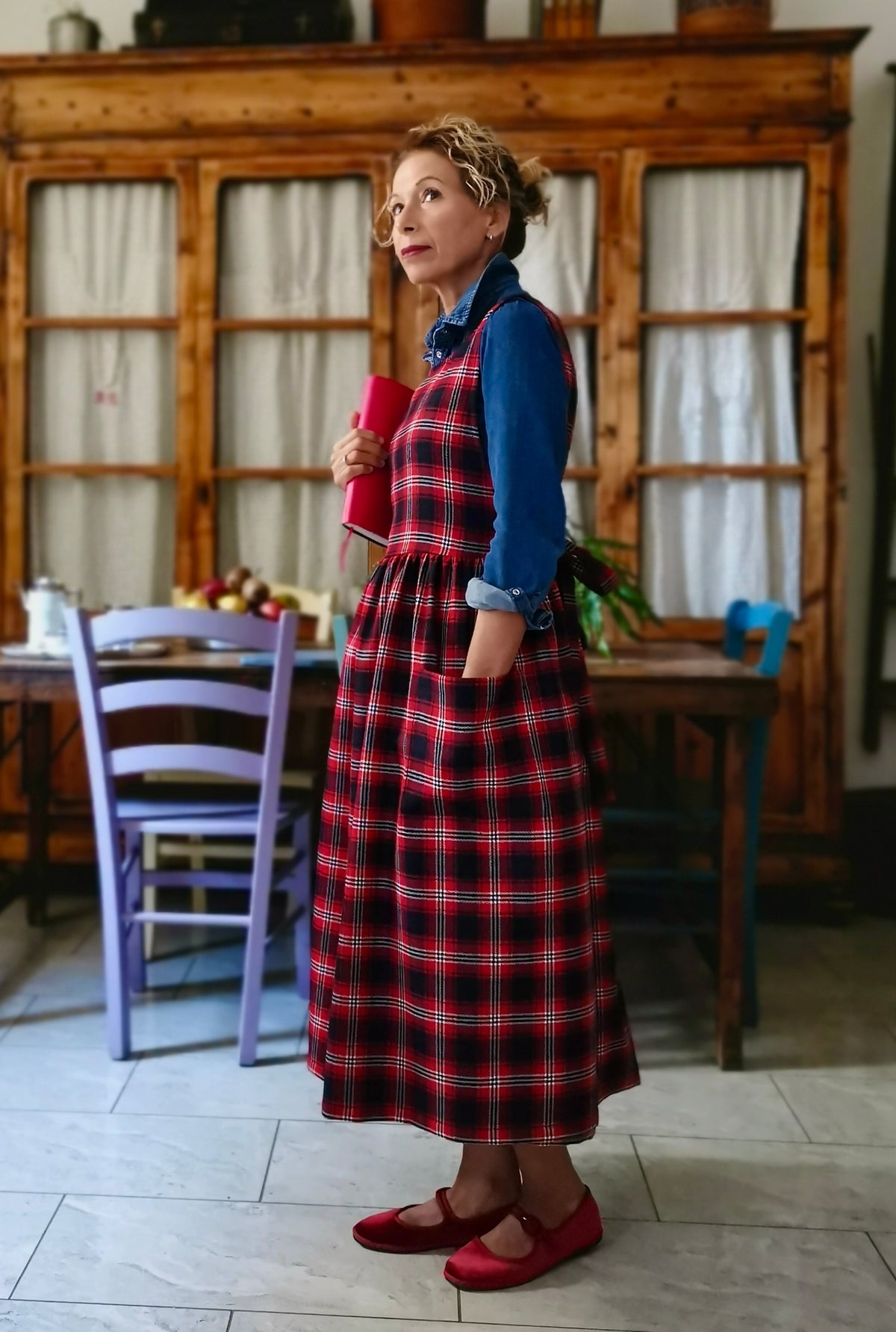 Grembiule in pura lana tartan rossa e blu (Ref. 548)