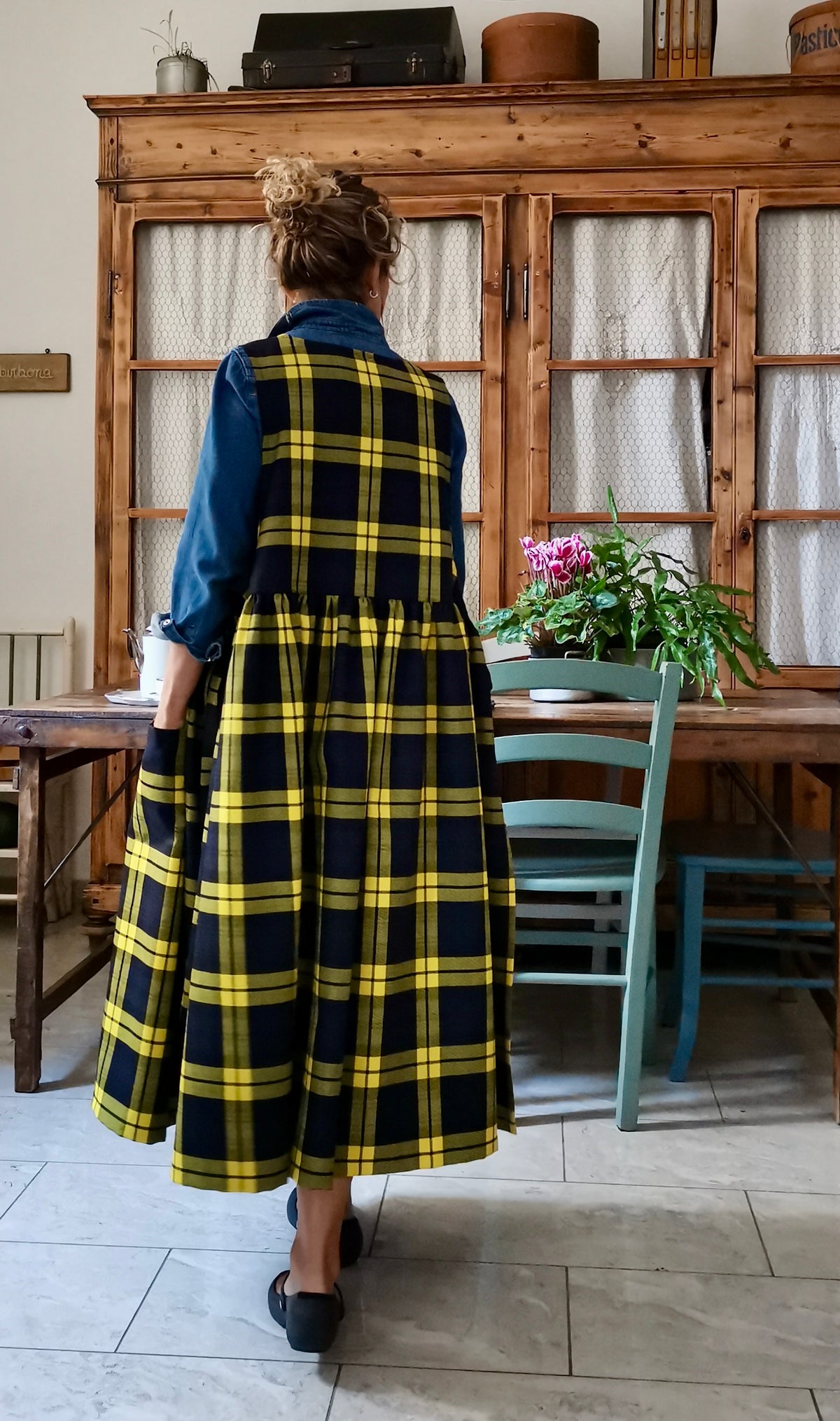 Grembiule in lana tartan blu e gialla (Ref. 547)