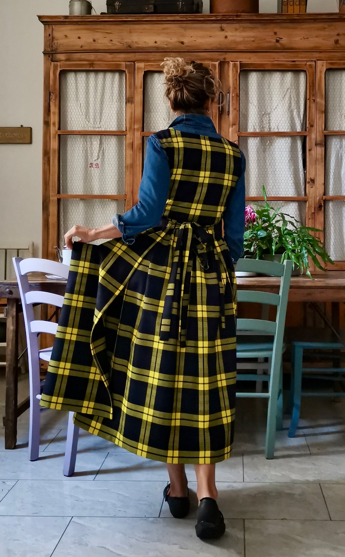 Grembiule in lana tartan blu e gialla (Ref. 547)