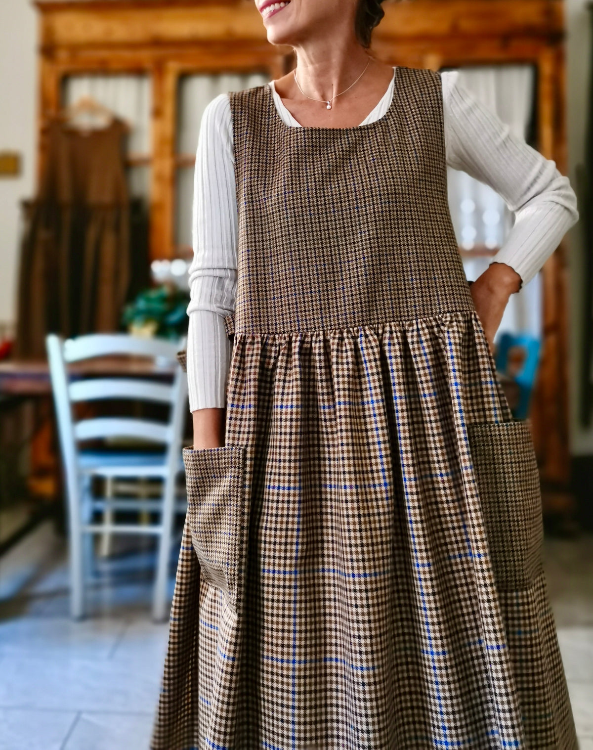 Grembiule in lana patchwork tartan sui toni del marrone (Ref. 558)