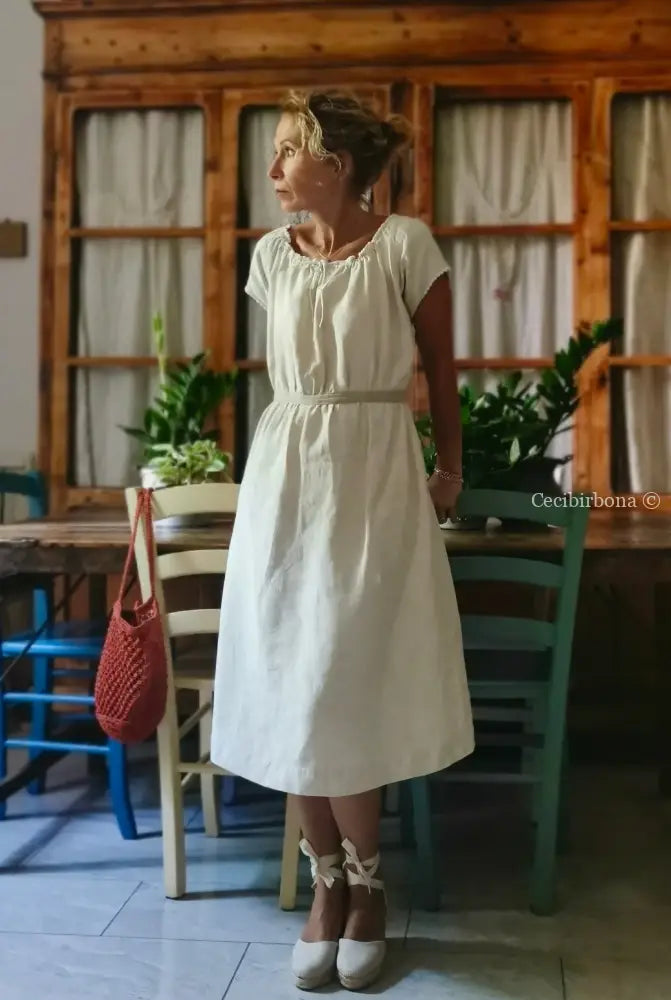 Abito antico con monogramma EF (Ref. 422) Abito antico