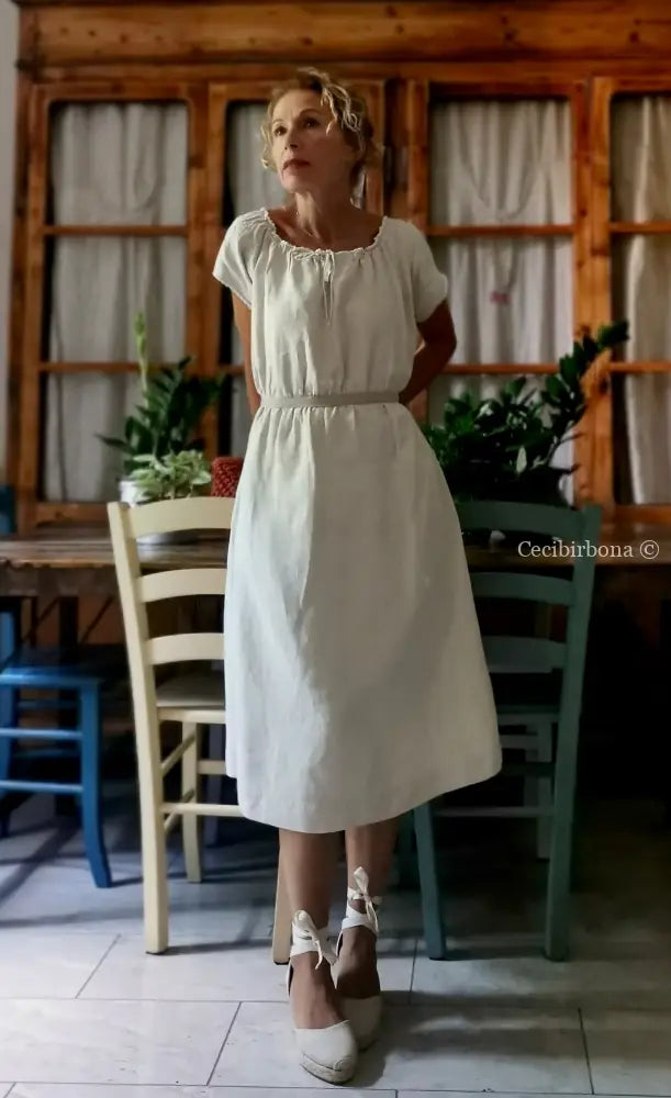 Abito antico con monogramma EF (Ref. 422) Abito antico