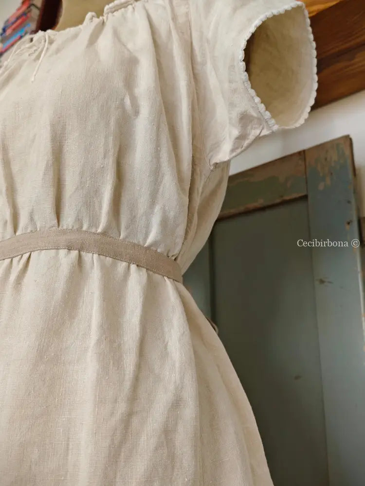 Abito antico con monogramma EF (Ref. 422) Abito antico