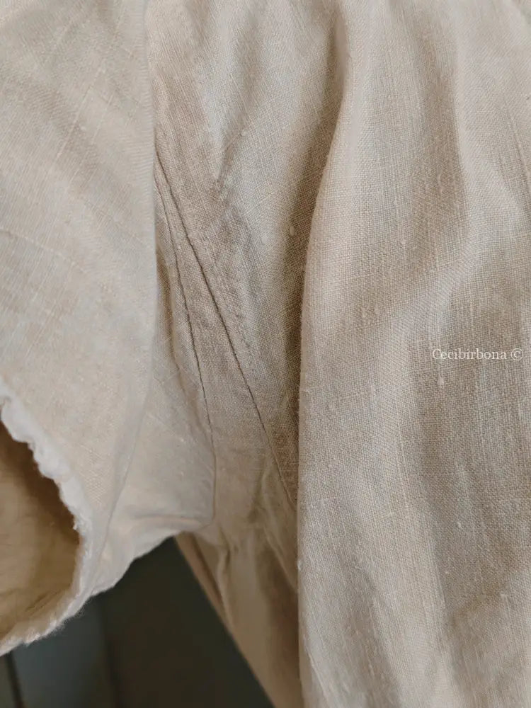 Abito antico con monogramma EF (Ref. 422) Abito antico