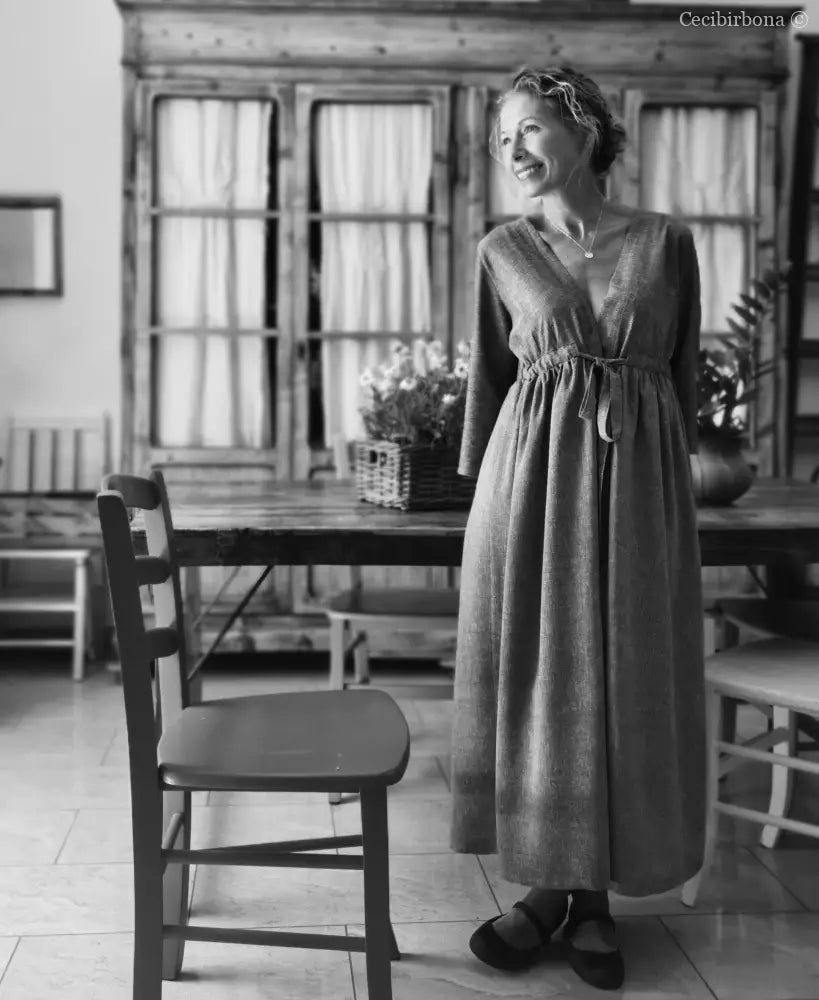 Abito estivo con maniche in lino grigio abito donna