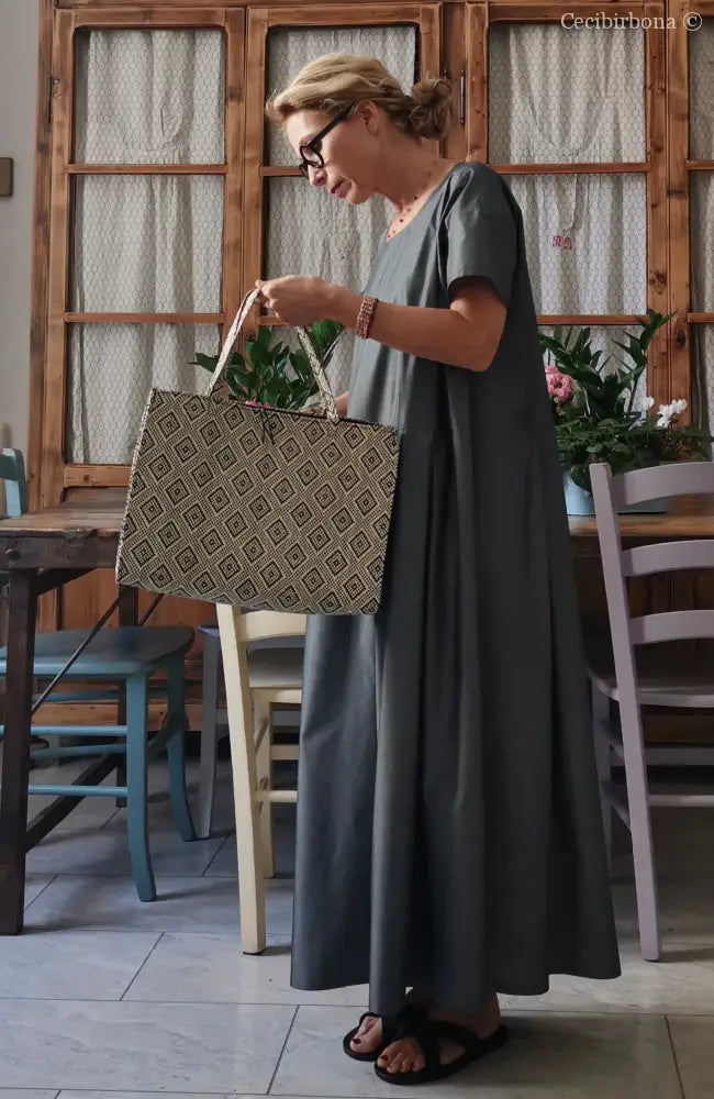 Abito grigio con pieghe e mezze maniche (Ref. 174) abito donna