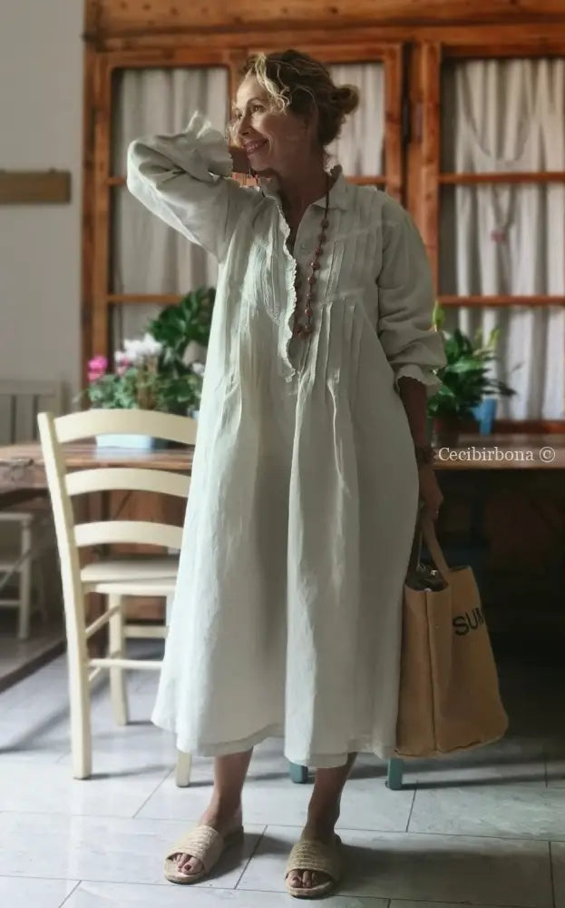 Abito in lino antico con maniche lunghe “Corredo di Angiolina” abito donna