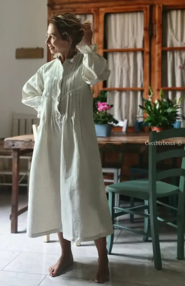 Abito in lino antico con maniche lunghe “Corredo di Angiolina” abito donna