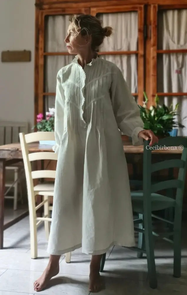 Abito in lino antico con maniche lunghe “Corredo di Angiolina” abito donna