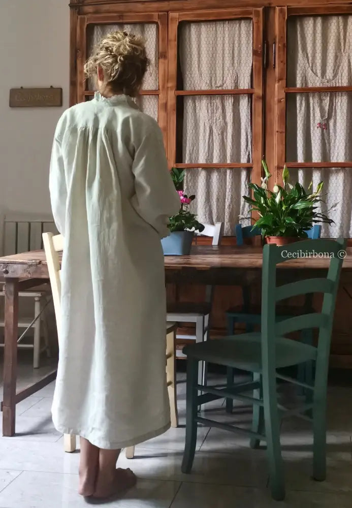 Abito in lino antico con maniche lunghe “Corredo di Angiolina” abito donna