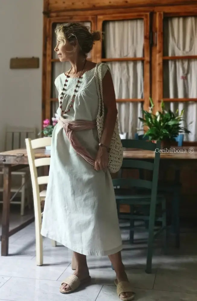 Abito in lino antico senza maniche “Corredo di Angiolina” abito donna