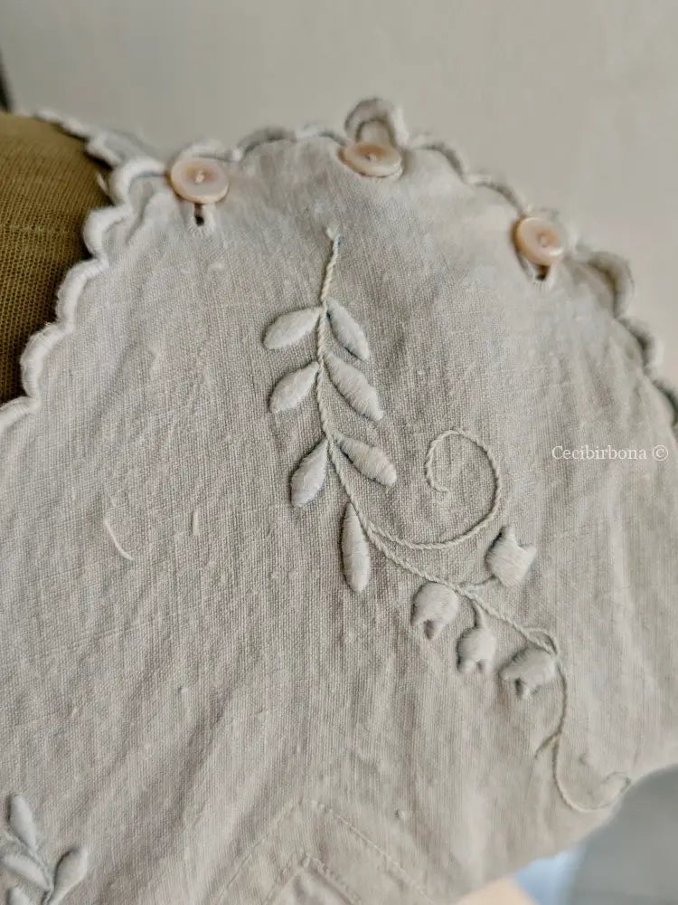 Abito in lino antico senza maniche “Corredo di Angiolina” abito donna