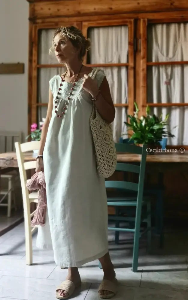 Abito in lino antico senza maniche “Corredo di Angiolina” abito donna