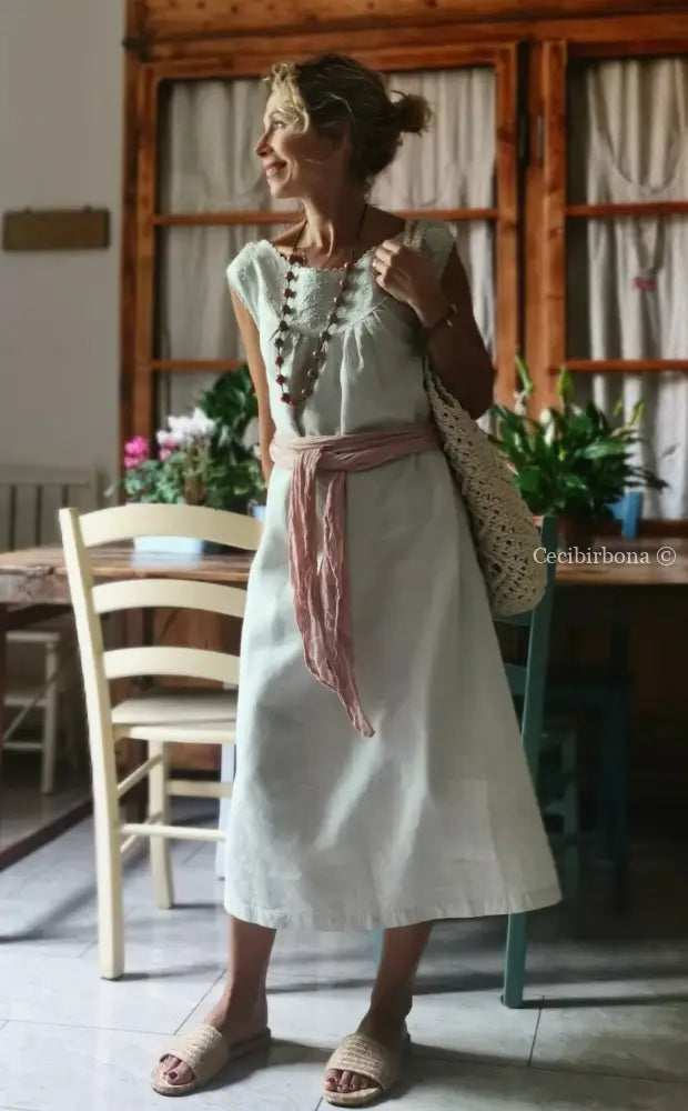 Abito in lino antico senza maniche “Corredo di Angiolina” abito donna