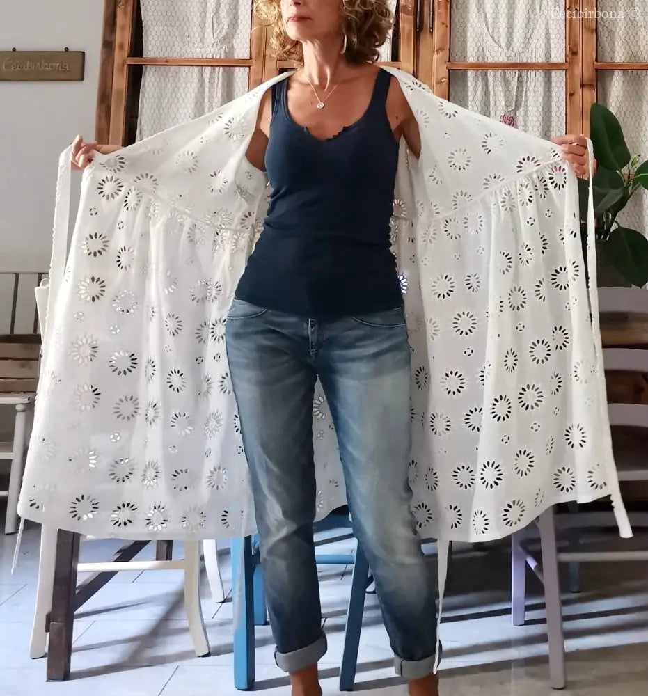 Abito incrociato in sangallo di cotone con maniche (Ref. 114) abito donna