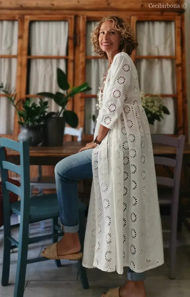 Abito incrociato in sangallo di cotone con maniche (Ref. 125) abito donna