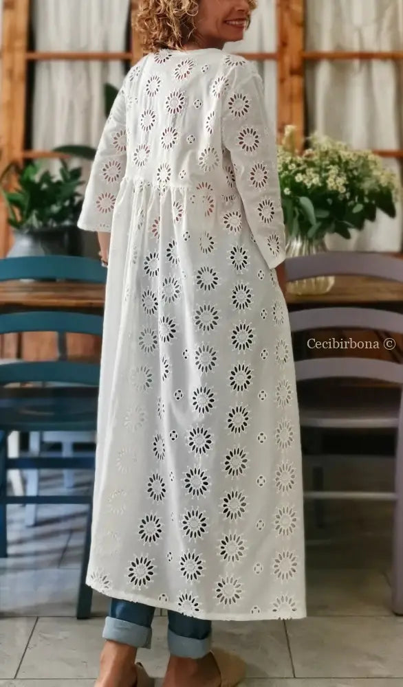 Abito incrociato in sangallo di cotone con maniche (Ref. 125) abito donna