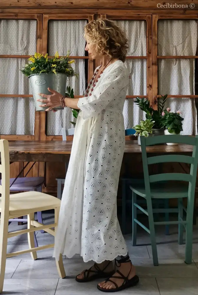 Abito incrociato in sangallo di cotone con maniche (Ref. 140) abito donna