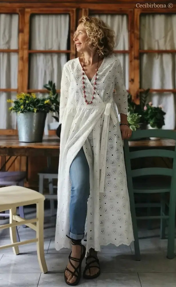 Abito incrociato in sangallo di cotone con maniche (Ref. 140) abito donna