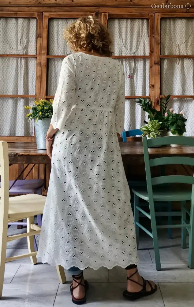 Abito incrociato in sangallo di cotone con maniche (Ref. 140) abito donna