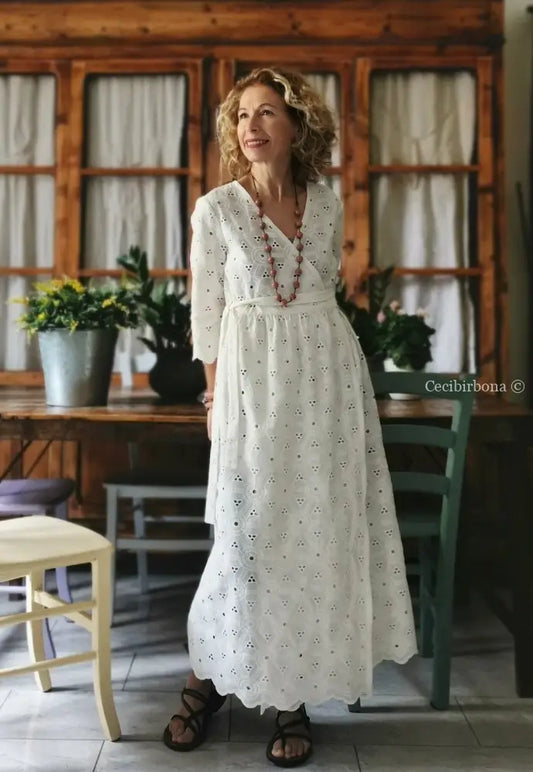 Abito incrociato in sangallo di cotone con maniche (Ref. 140) abito donna