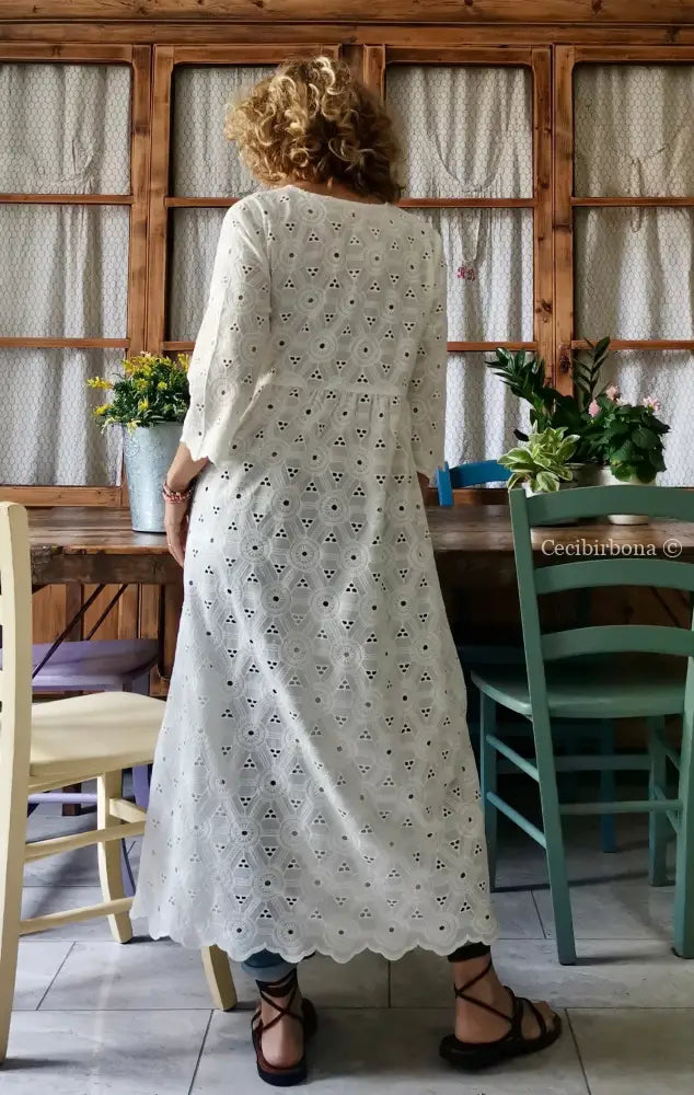 Abito incrociato in sangallo di cotone con maniche (Ref. 140) abito donna