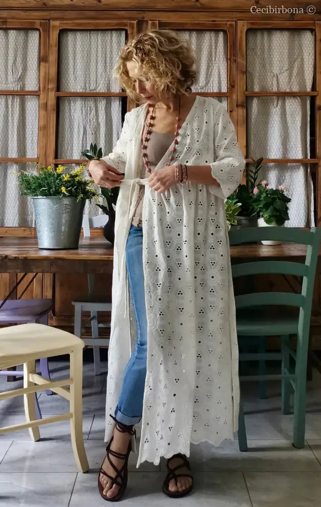 Abito incrociato in sangallo di cotone con maniche (Ref. 140) abito donna