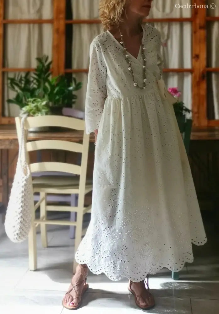 Abito incrociato in sangallo di cotone (Ref. 196) Media abito donna