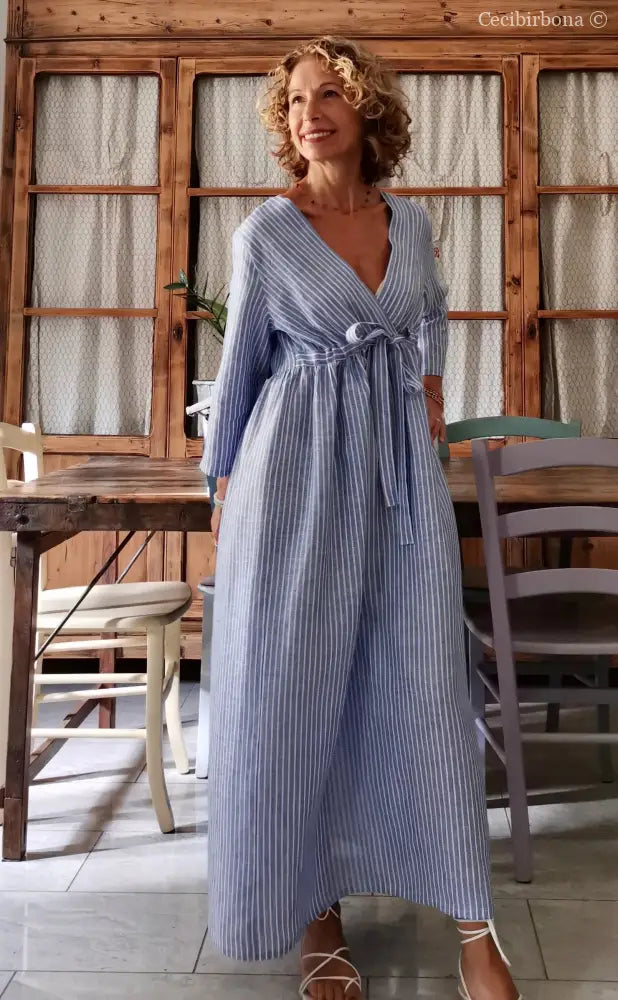 Abito lungo con maniche in lino azzurro a righe panna (Ref. 124) 46 abito donna