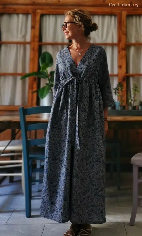 Abito lungo impero in lino a fiori blu (Ref. 117) abbigliamento