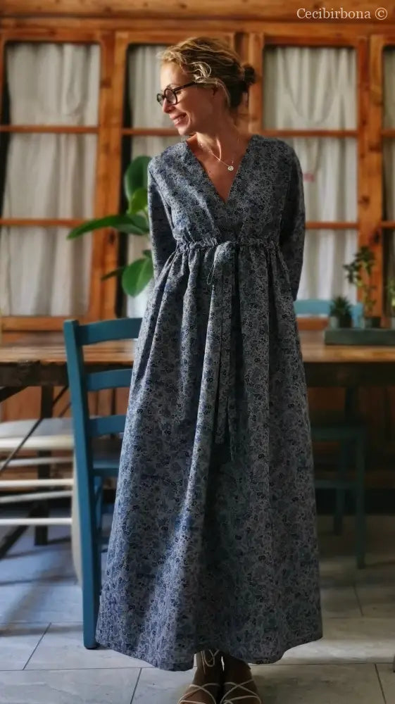 Abito lungo impero in lino a fiori blu (Ref. 117) abbigliamento