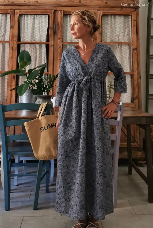 Abito lungo impero in lino a fiori blu (Ref. 117) abbigliamento